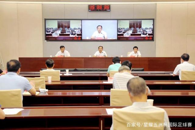 跨越七岁的恋情，走向平凡的幸福
